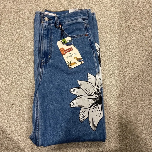 LEVI'S® X FARM HIGH LOOSE WOMEN'S JEANS - Picture 8 of 9